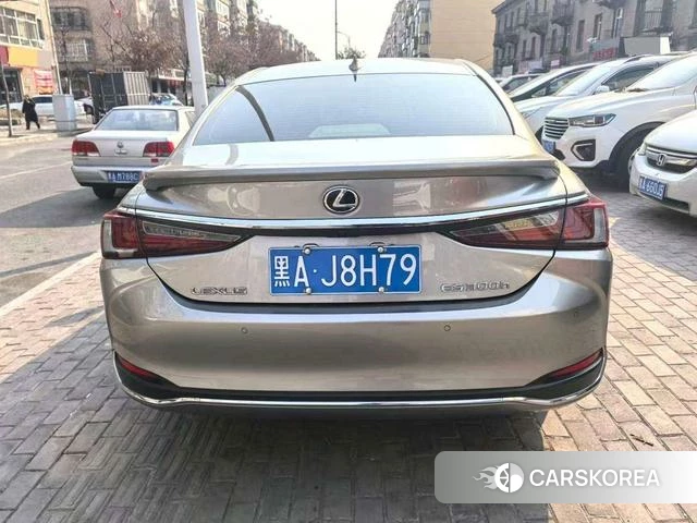 Lexus ES 2021 Темно-серый из Китая, фото 6