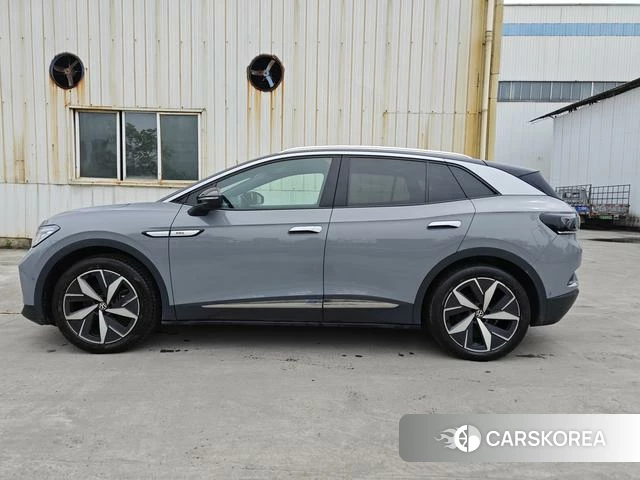 Volkswagen ID.4 CROZZ 2023 Серебристо-серый из Китая, фото 6