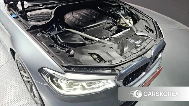 BMW 5 Series (G30) id 3880170 из Кореи 16