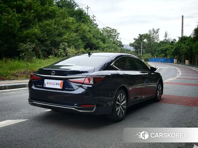 Lexus ES id 4392098 из Китая 7