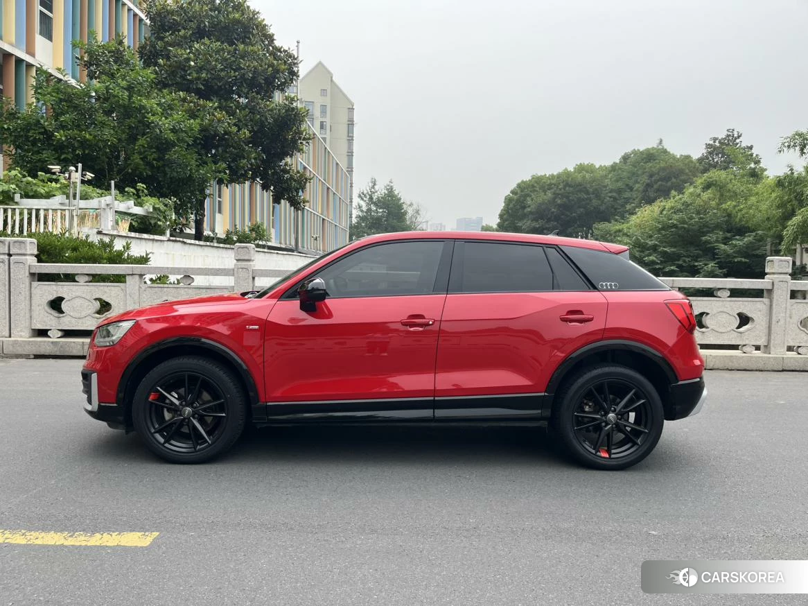 Audi Q2L id 4510388 из Китая 10