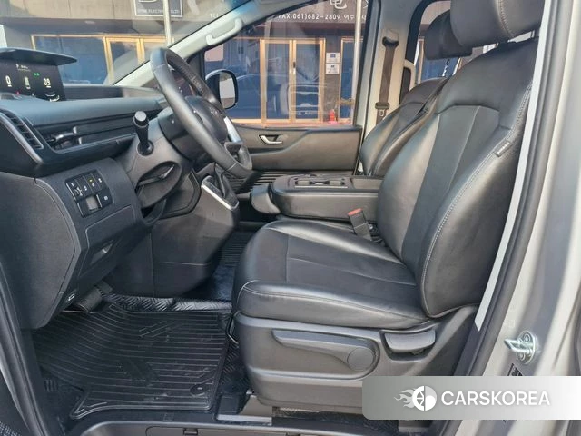 Hyundai Staria id 3806112 из Кореи 14