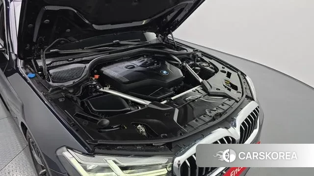 BMW 5 Series (G30) id 3011957 из Кореи 16