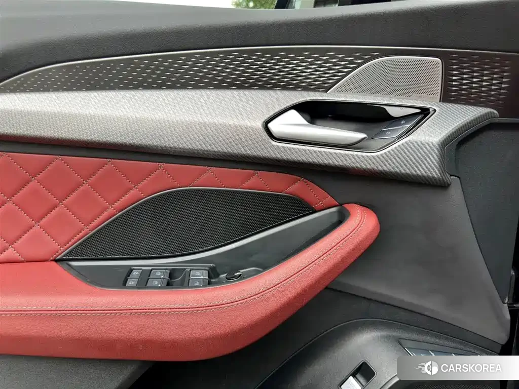 Audi Q6 id 4679761 из Китая 37