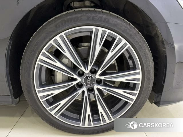 Audi A6L id 4215664 из Китая 17