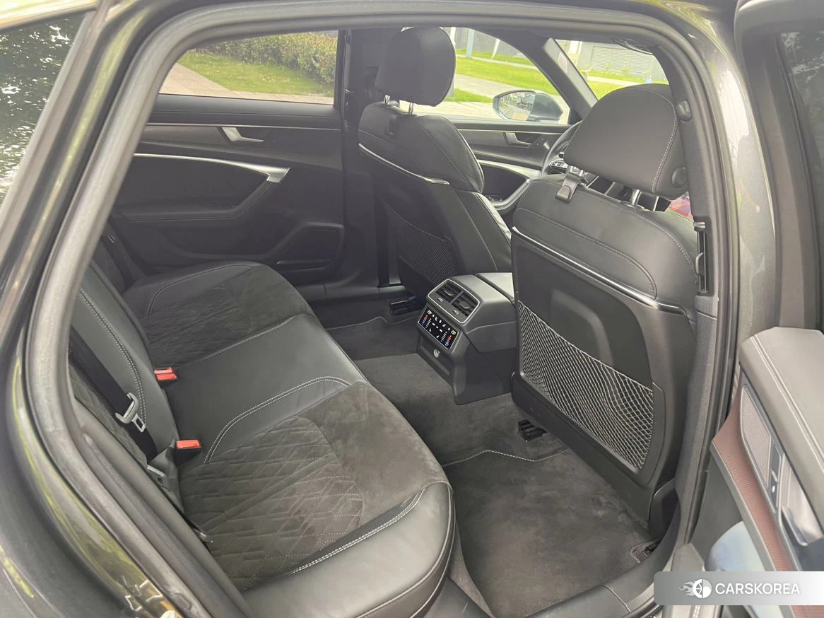 Audi A6L id 4462110 из Китая 13