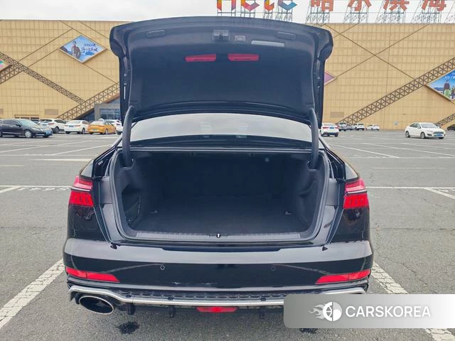 Audi A6L id 4266060 из Китая 18