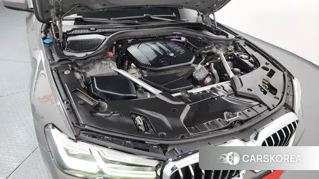 BMW 5 Series (G30) id 3557038 из Кореи 16