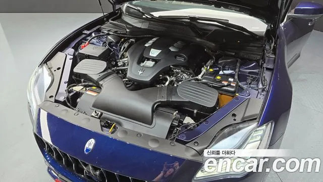 Maserati Quattroporte id 2650121 из Кореи 16