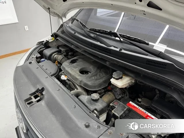 Hyundai The New Grand Starex id 3259332 из Кореи 13