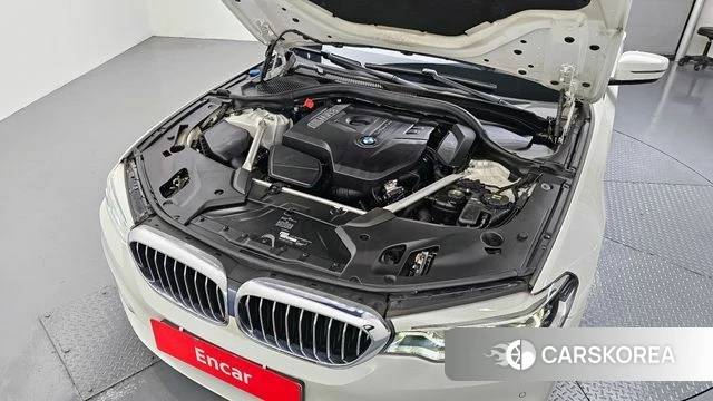 BMW 5 Series (G30) id 3861534 из Кореи 16