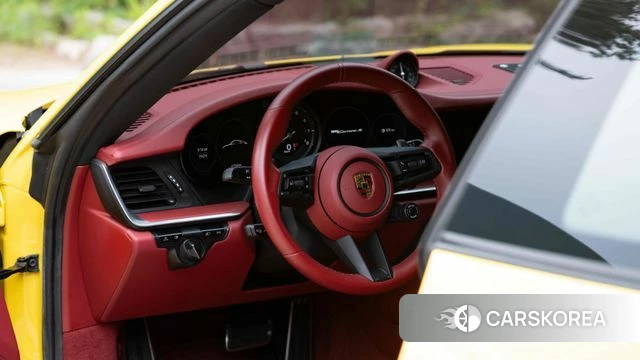 Porsche 911(992) id 4445507 из Кореи 16