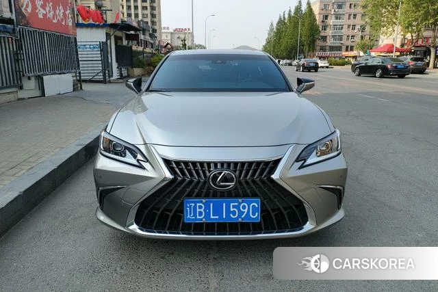 Lexus ES id 4314606 из Китая 13