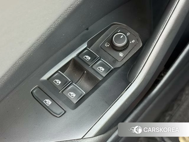 Volkswagen Sagitar id 3993484 из Китая 24