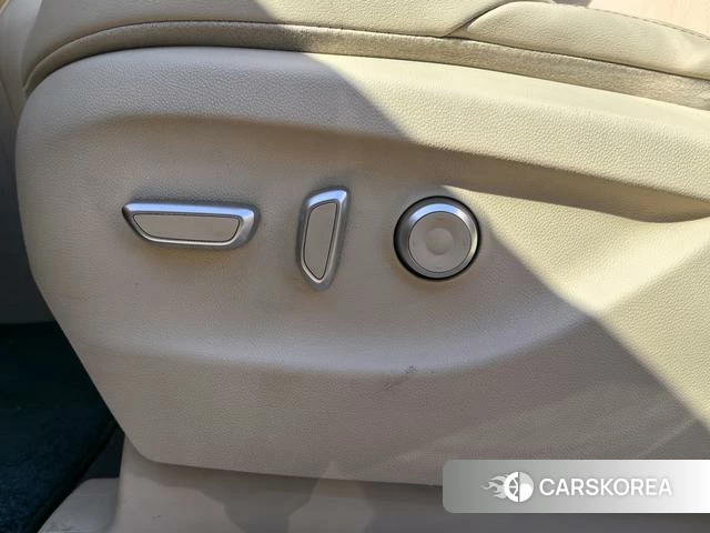Buick GL8 id 3908333 из Китая 22