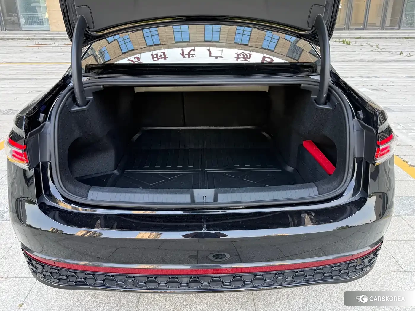 Volkswagen Passat id 4515375 из Китая 18