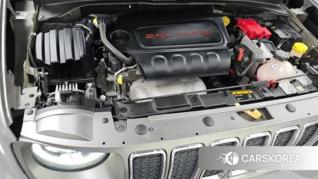 Jeep Renegade id 3384656 из Кореи 16