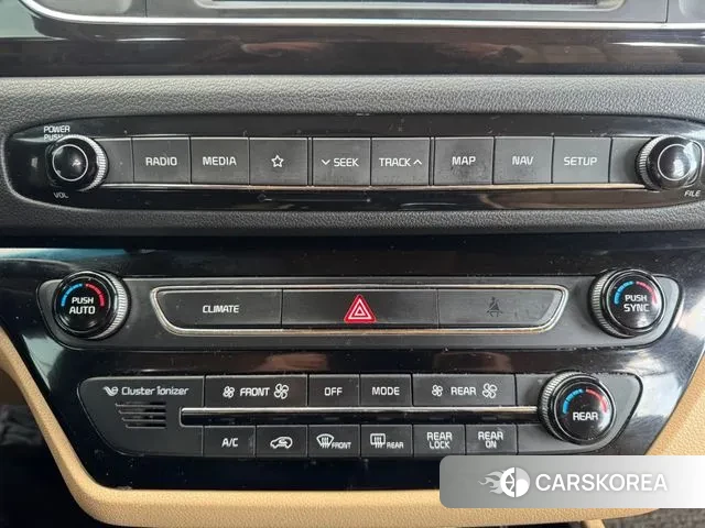 Kia The New Carnival id 3541409 из Кореи 16