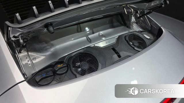 Porsche 911(992) id 4594232 из Кореи 16