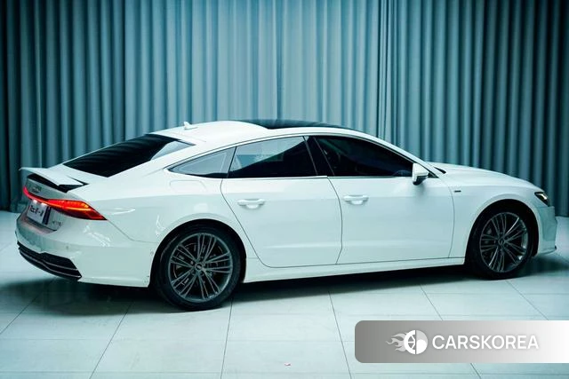 Audi A7 2023 Белый из Китая, фото 6