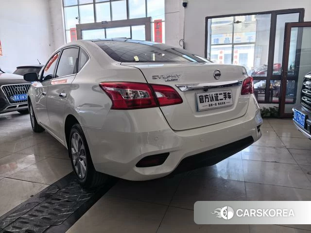 Nissan Xuan Yi 2023 Белый из Китая, фото 6