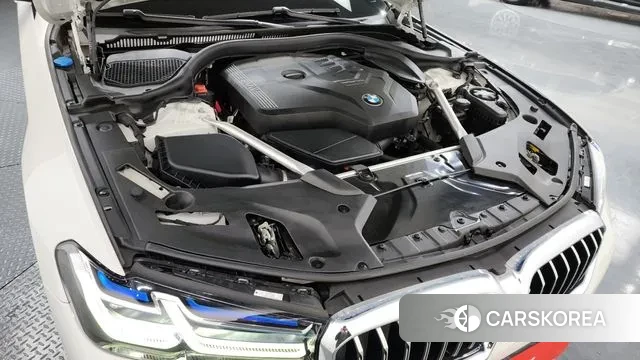 BMW 5 Series (G30) id 3701325 из Кореи 16