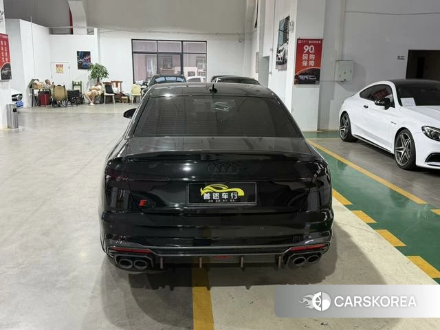 Audi S4 2023 Черный из Китая, фото 6