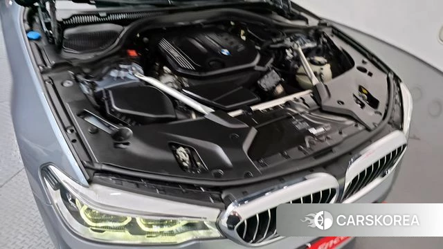 BMW 5 Series (G30) id 4284572 из Кореи 29