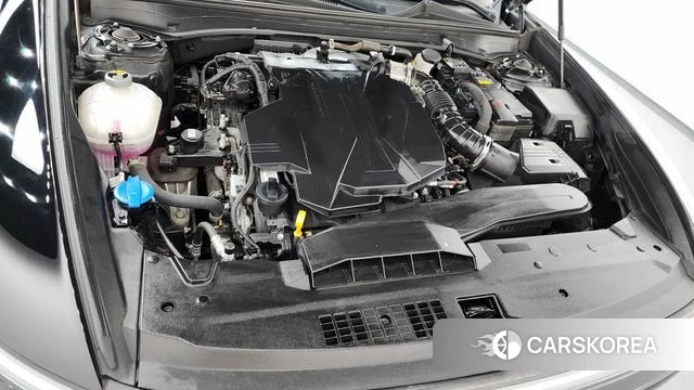 Hyundai Grandeur (GN7) id 3914981 из Кореи 16