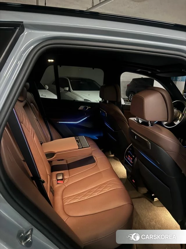 BMW X5 (G05) 2025 Светло-серебряный цвет из Кореи, фото 6