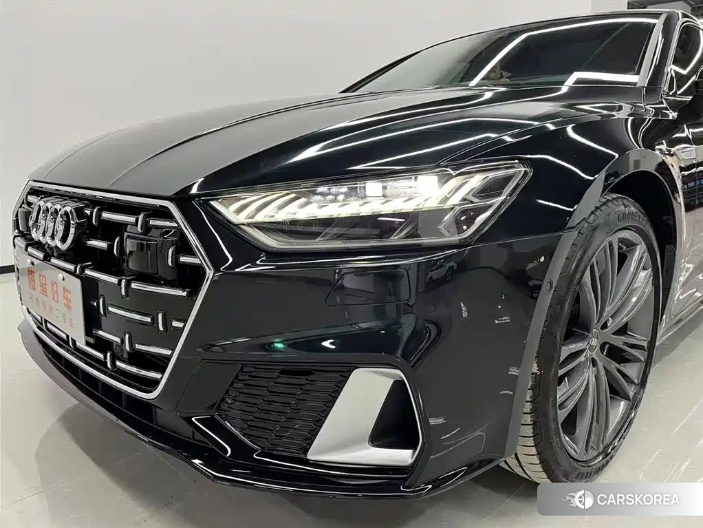 Audi A7L id 4548031 из Китая 12