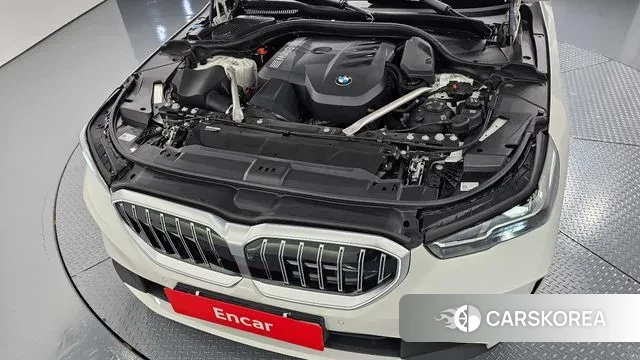 BMW 5 Series (G60) id 3539006 из Кореи 16