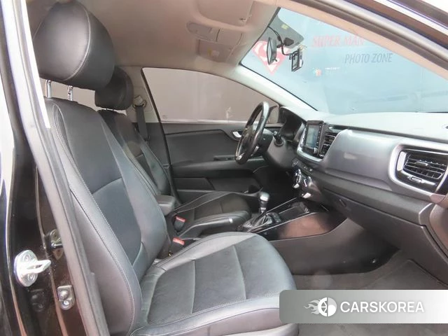 Kia Stonic id 3982221 из Кореи 16