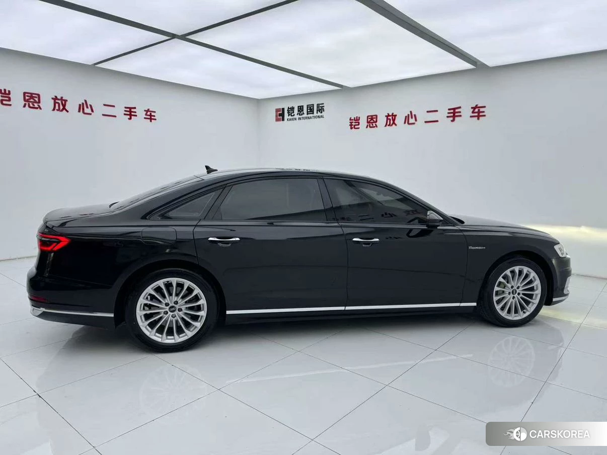 Audi A8 id 4479734 из Китая 11