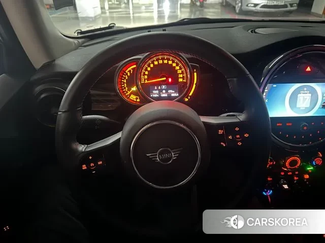 Mini Cooper 2021 Серебристо-серый из Кореи, фото 6