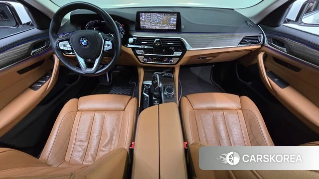 BMW 5 Series (G30) id 4536013 из Кореи 27