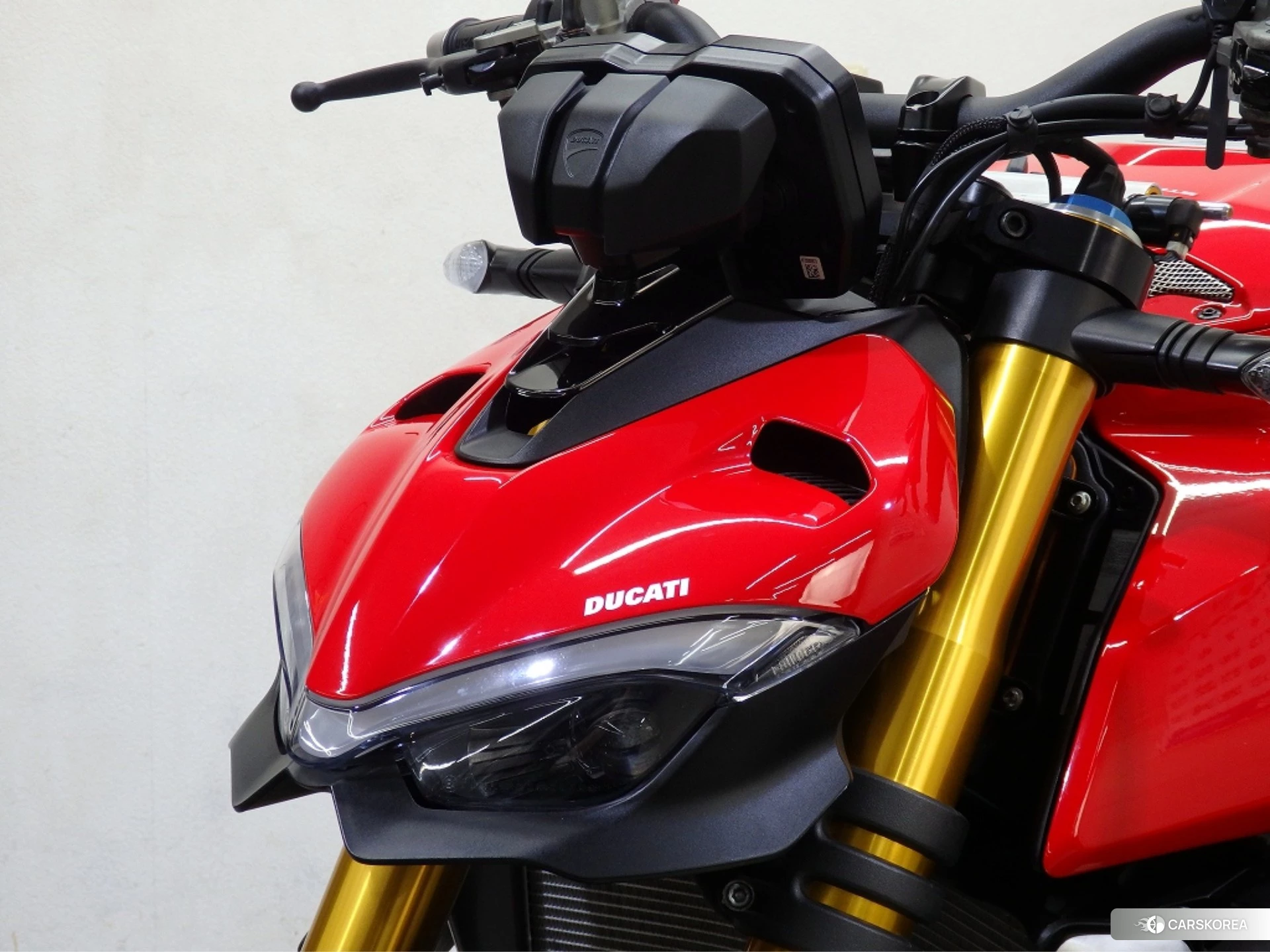 Ducati STREETFIGHTER V4 S id 4374400 из Японии 26