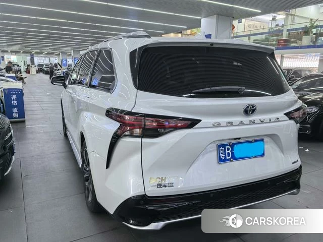 Toyota Grevia id 4306989 из Китая 7