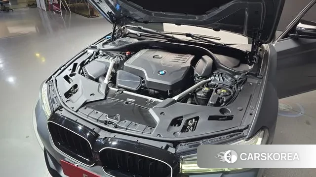 BMW 5 Series (G30) id 3389290 из Кореи 16