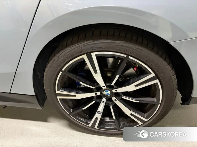 BMW 5 Series (G60) id 4462284 из Кореи 16