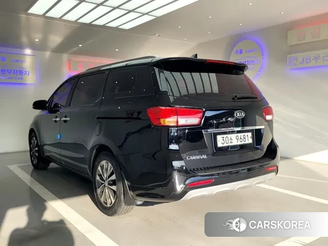 Kia All New Carnival id 3563373 из Кореи 13