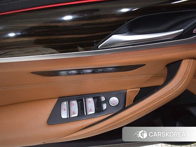 BMW 5 Series (G30) id 3872177 из Кореи 16