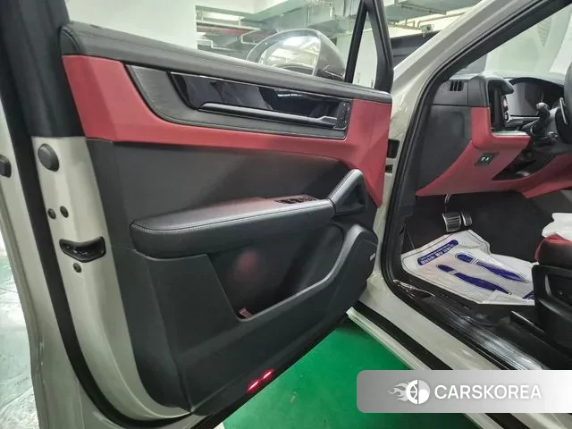 Porsche Cayenne (PO536) 2025 Серебристо-серый из Кореи, фото 6