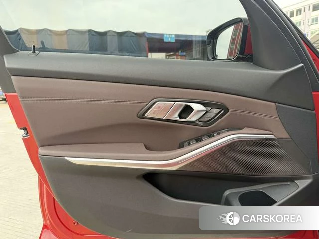 BMW 3 series id 4279105 из Китая 14