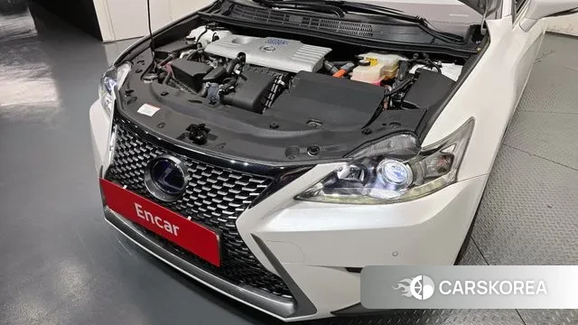 Lexus CT200h id 3413394 из Кореи 16