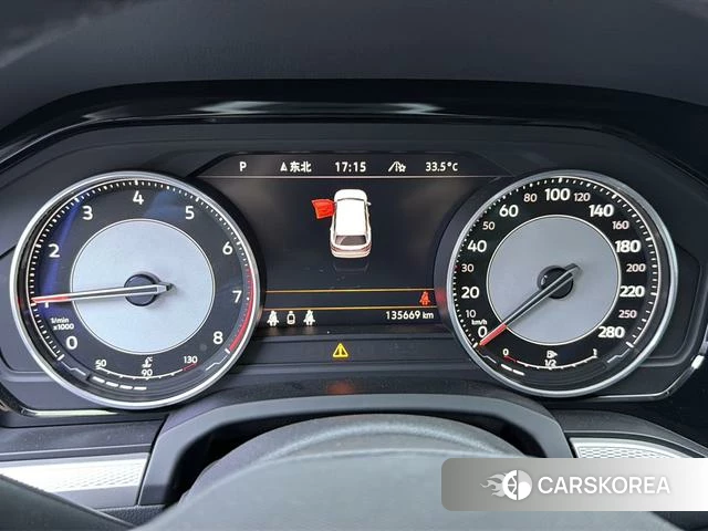 Volkswagen Touareg id 4393525 из Китая 16