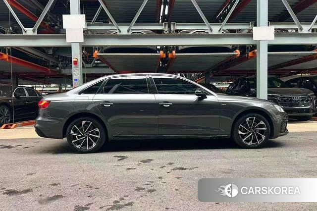 Audi A4L id 4307199 из Китая 17