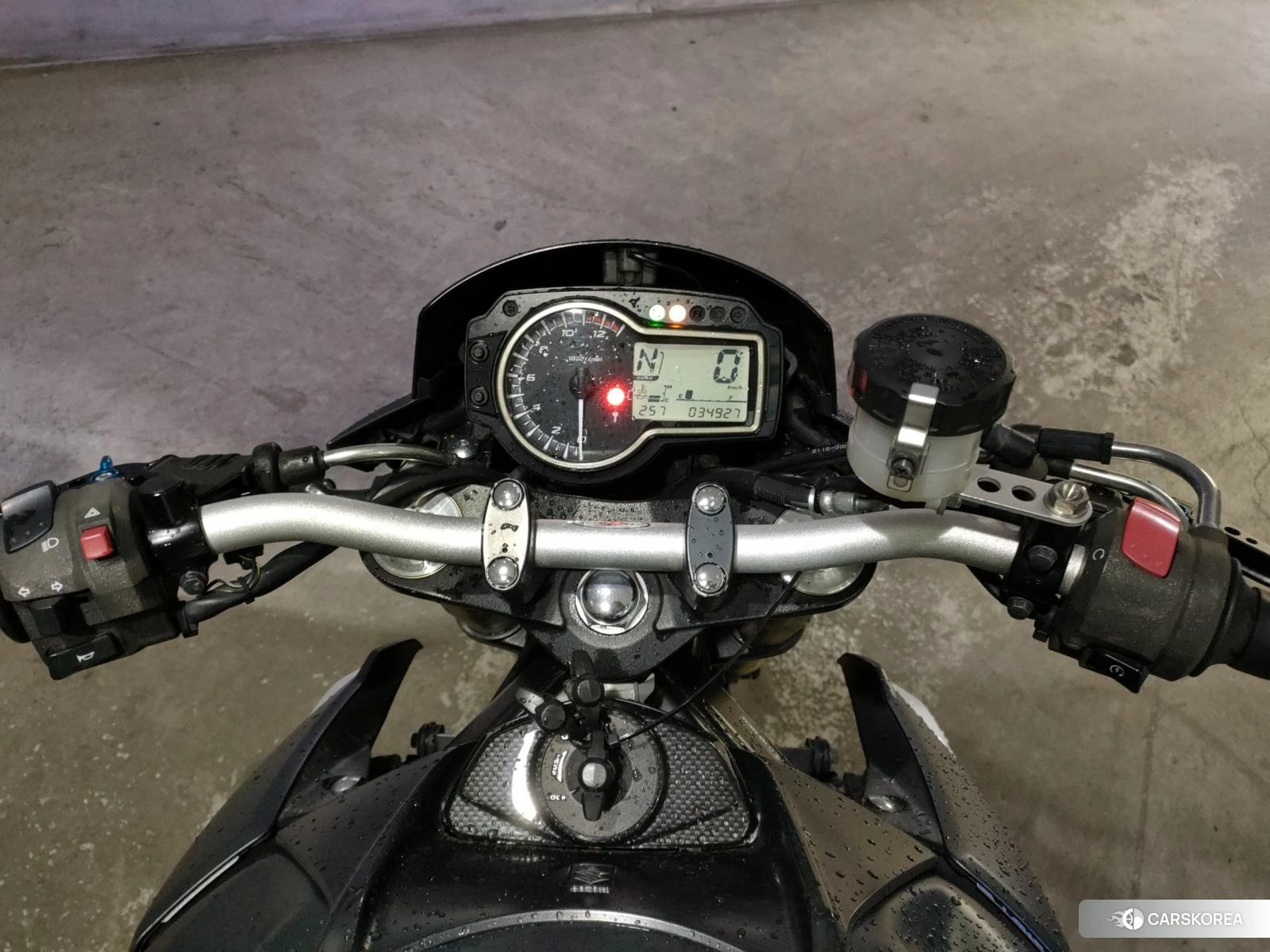 Проданный Suzuki GSR750 id 4193840 из Японии, фото 6