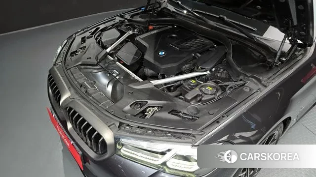 BMW 5 Series (G30) id 3690833 из Кореи 16