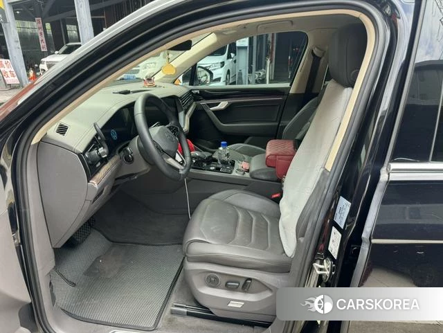 Volkswagen Touareg id 4349029 из Китая 8